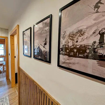 Haus Dirol 아파트