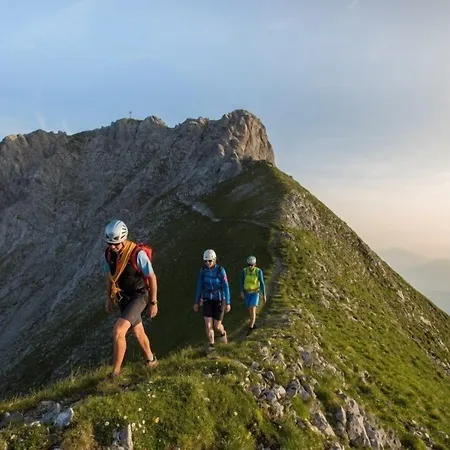 Haus Dirol 아파트