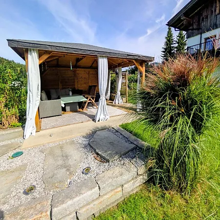 Haus Dirol דירה *