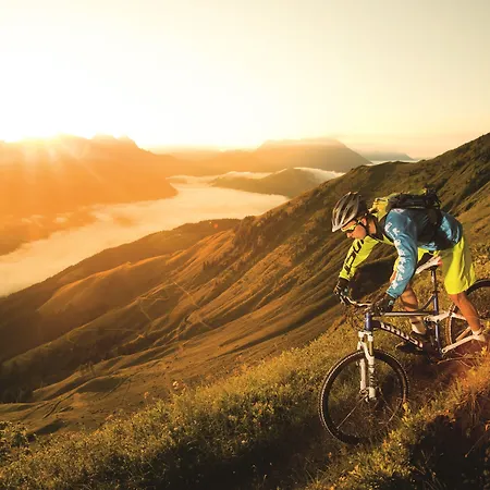 Haus Dirol דירה *