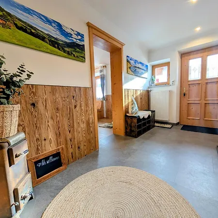 Haus Dirol דירה *